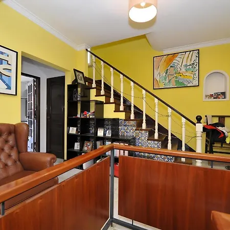 House With 5 Bedrooms In With Wonderful City View Enclosed Garden And Wifi 리스본