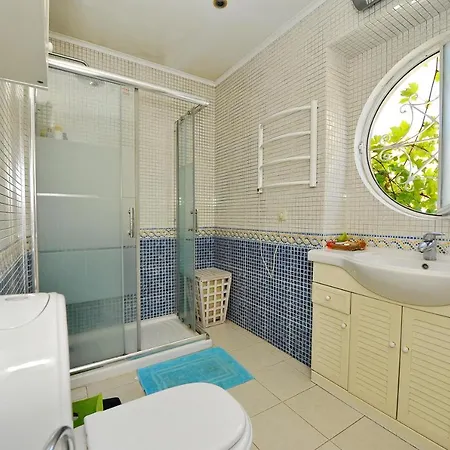 House With 5 Bedrooms In With Wonderful City View Enclosed Garden And Wifi 펜션 리스본